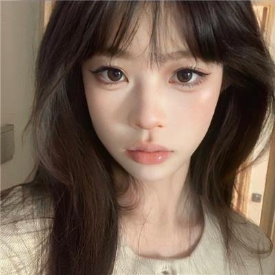 小丑面前